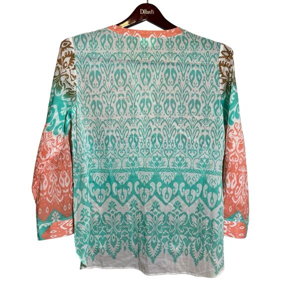 Chico's Size 1 US Size Medium Roll Tab Sleeve V-Neck Embroidered Coastal Beachy - Picture 2 of 6